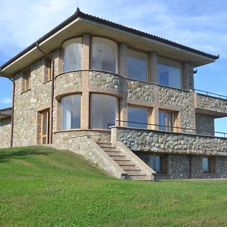 Degli Olivi Villa *